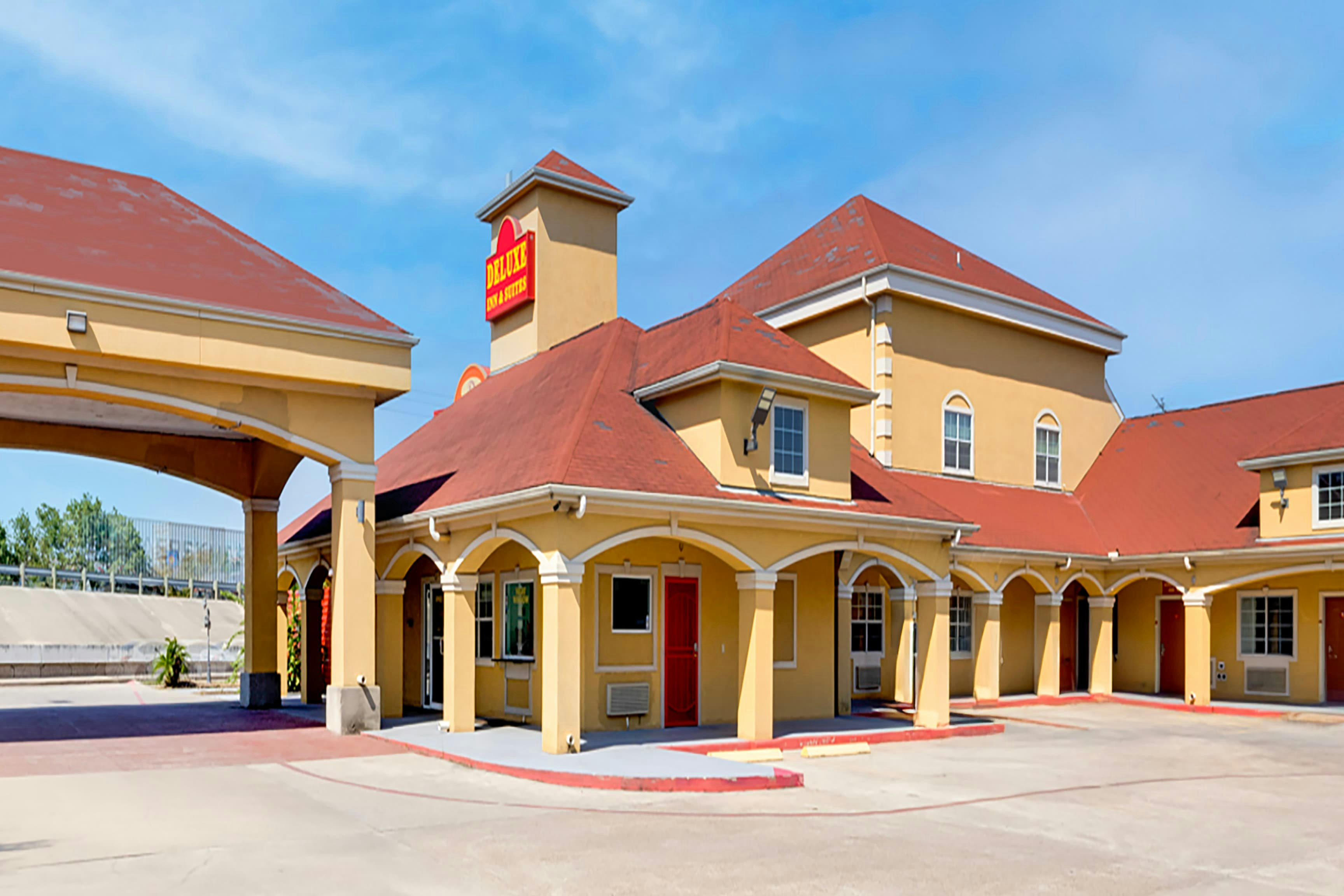 Capital O Deluxe Inn Channelview Houston I-10 in CHANNELVIEW - TX