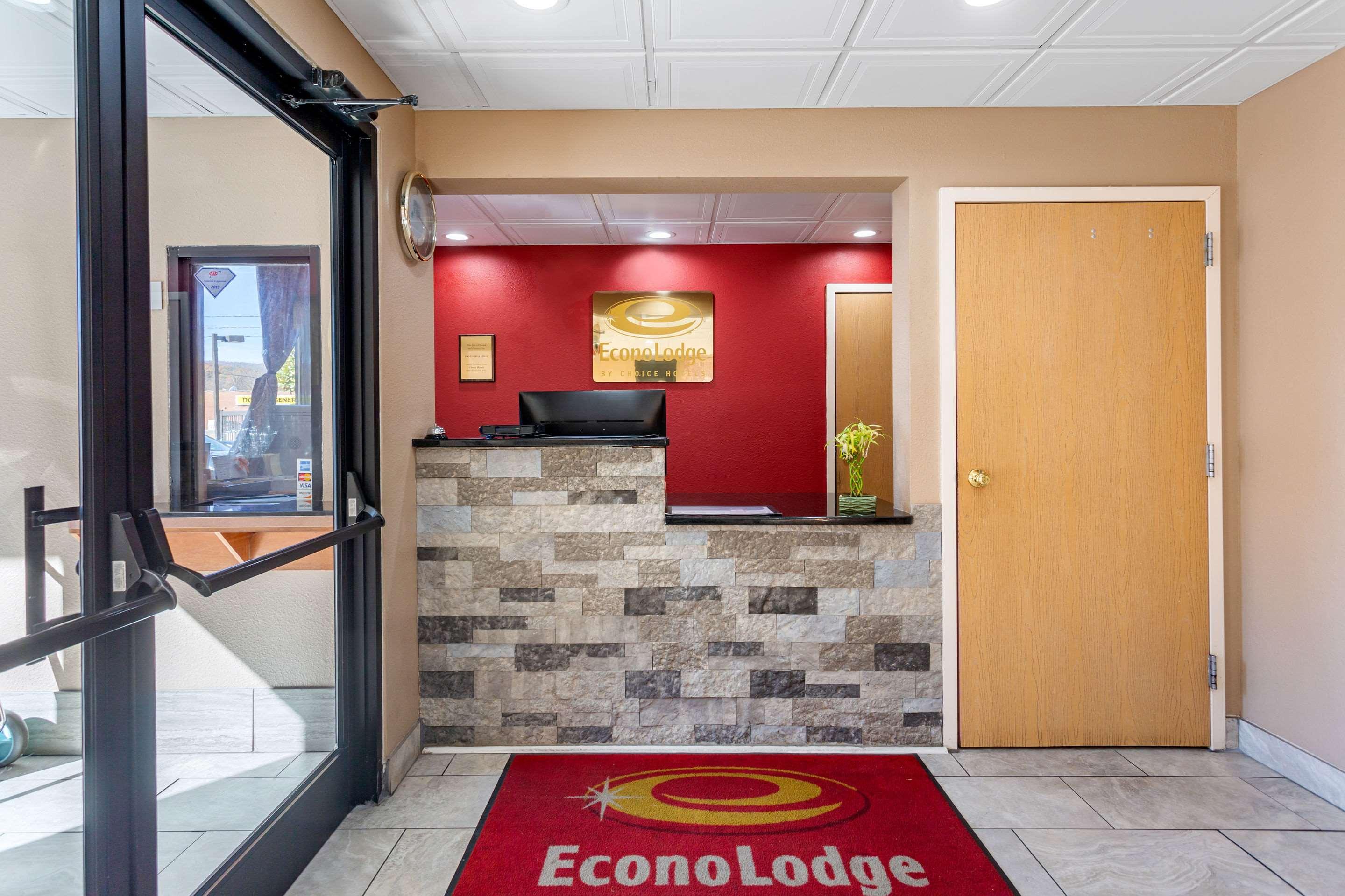Econo Lodge Lookout Mountain 9/63
