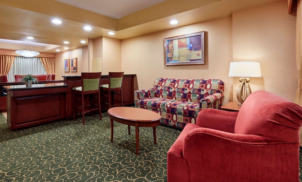 Embassy Suites by Hilton Hampton Convention Center 31/46