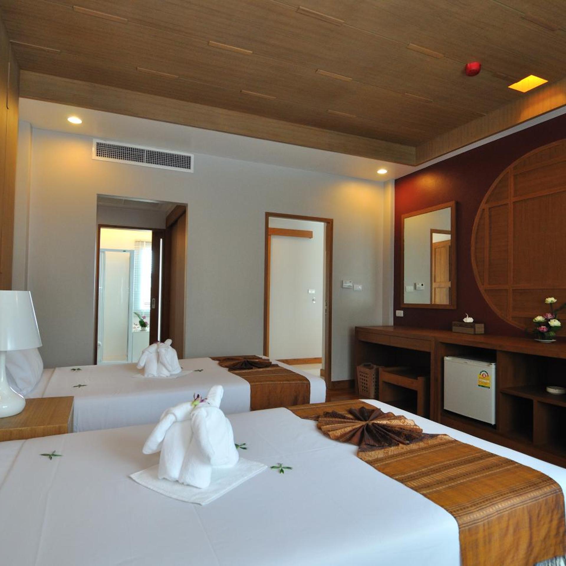 Deluxe, Double or Twin Bed, Pool Access
