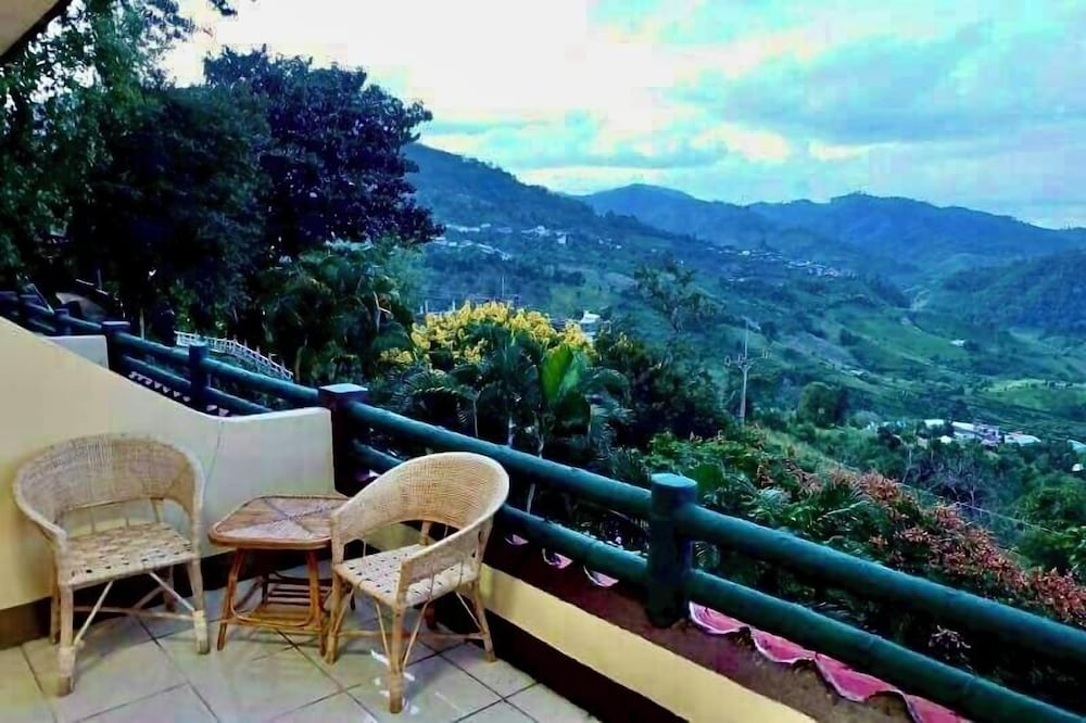 Mae Salong Villa 28/50