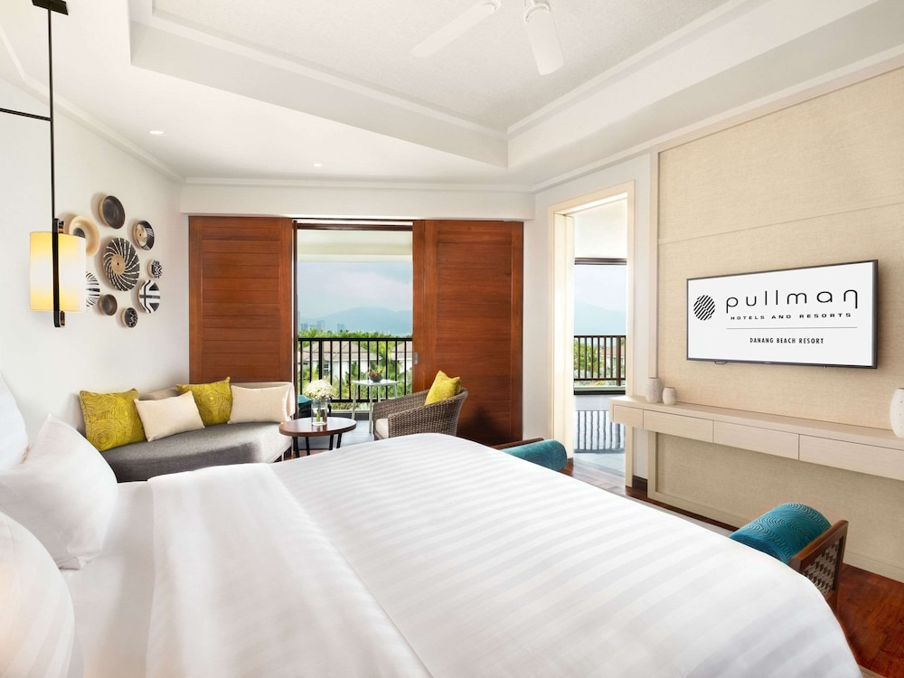 Penthouse, Suite, King Bed, Sofa, High Floor
