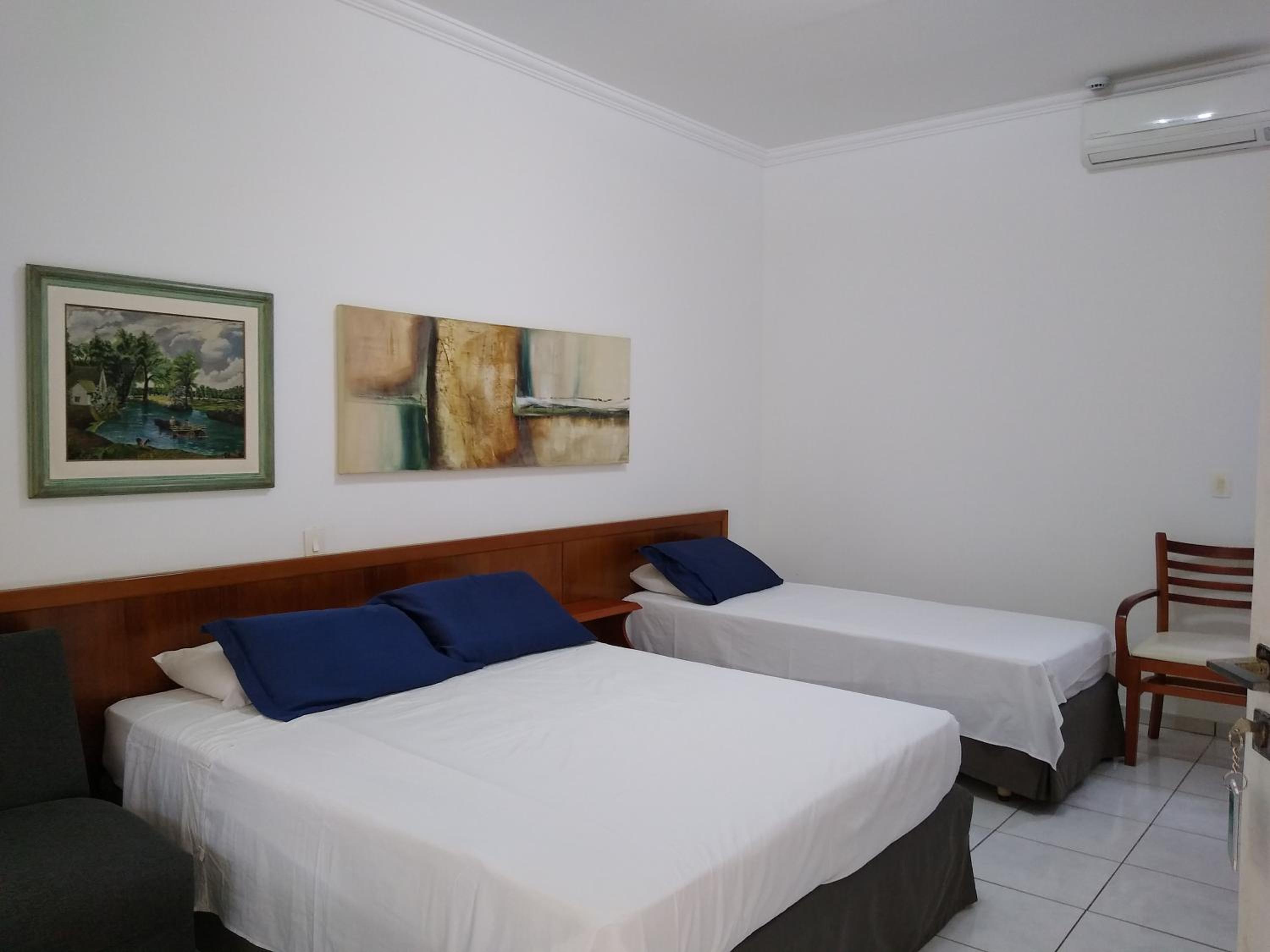 Riviera Service- Hotel Suites 209 e 308 7/35