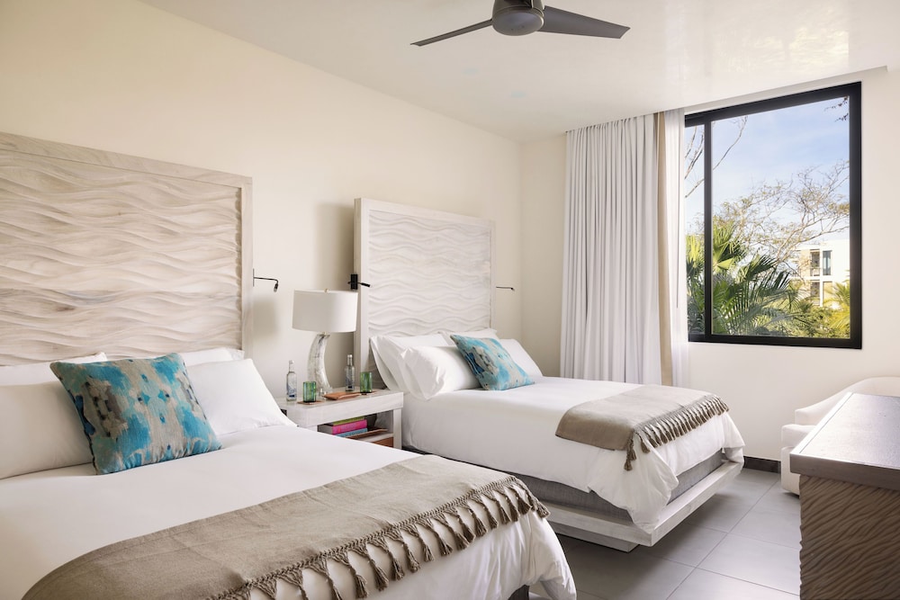 3 Bedrooms, Residence, 5 Queen Beds, Ocean Front, Cliff Side