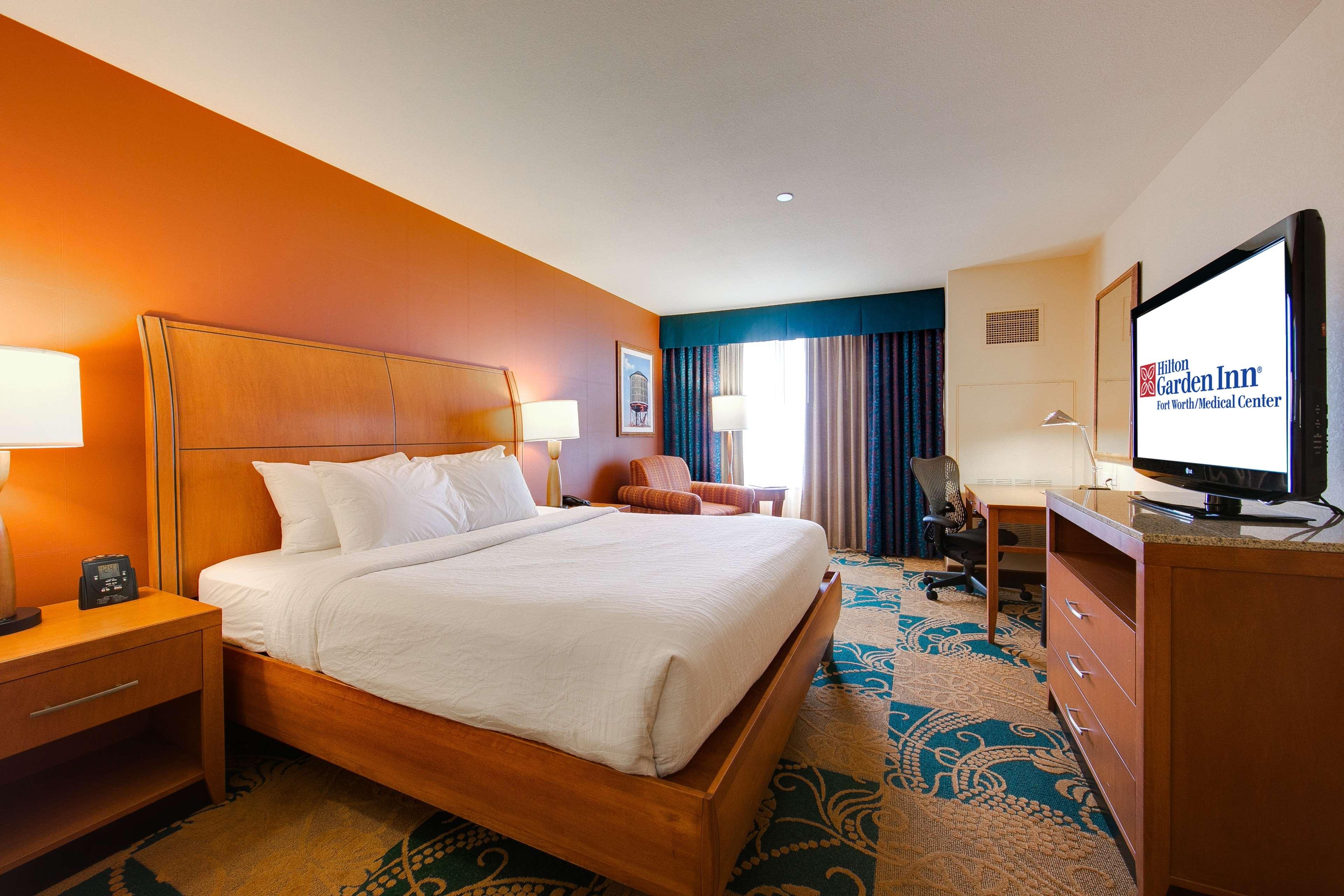 PREMIUM, KING BED, ACCESSIBLE