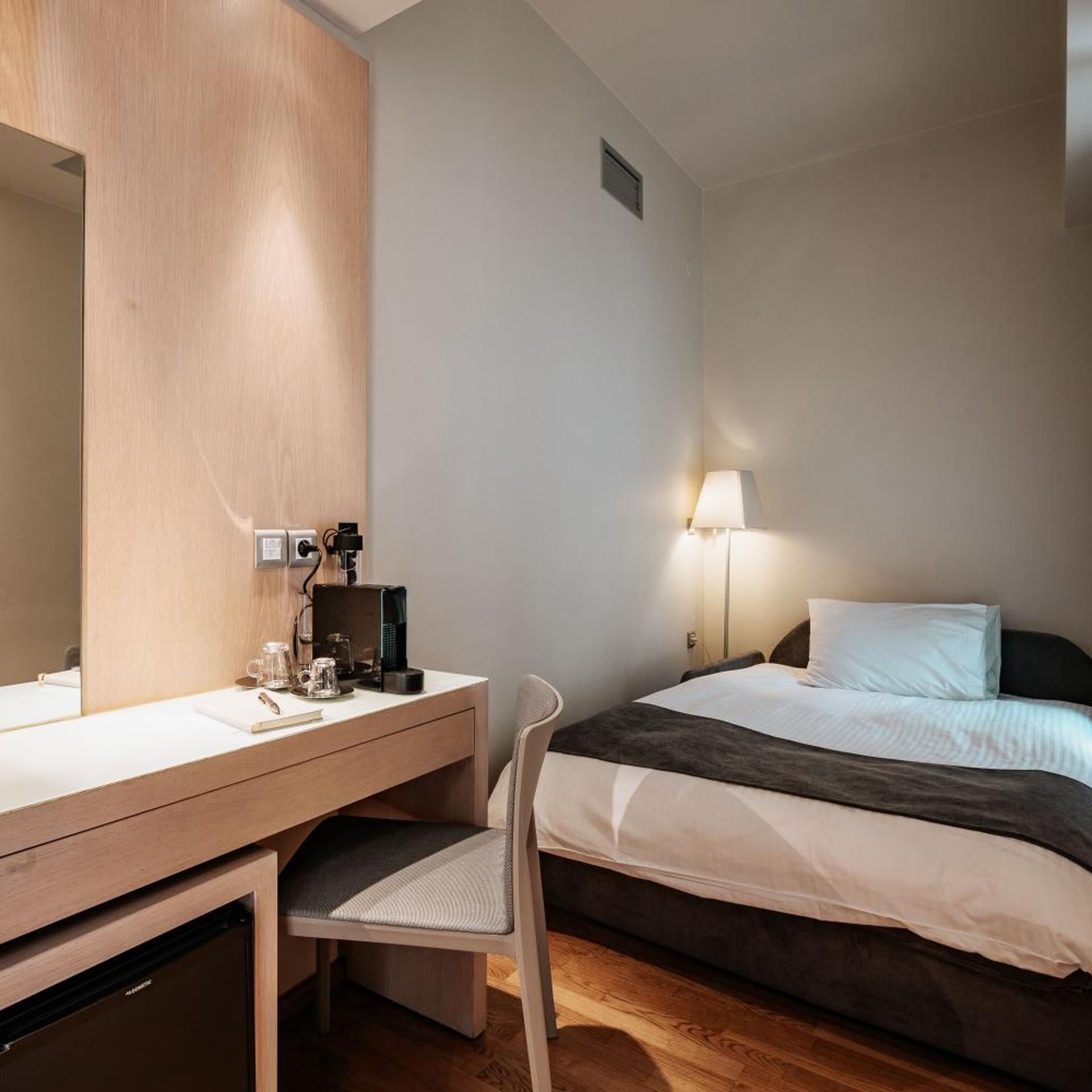 غرفة ثلاثية، Domotel Olympia Urban Chic Hotel 4/10