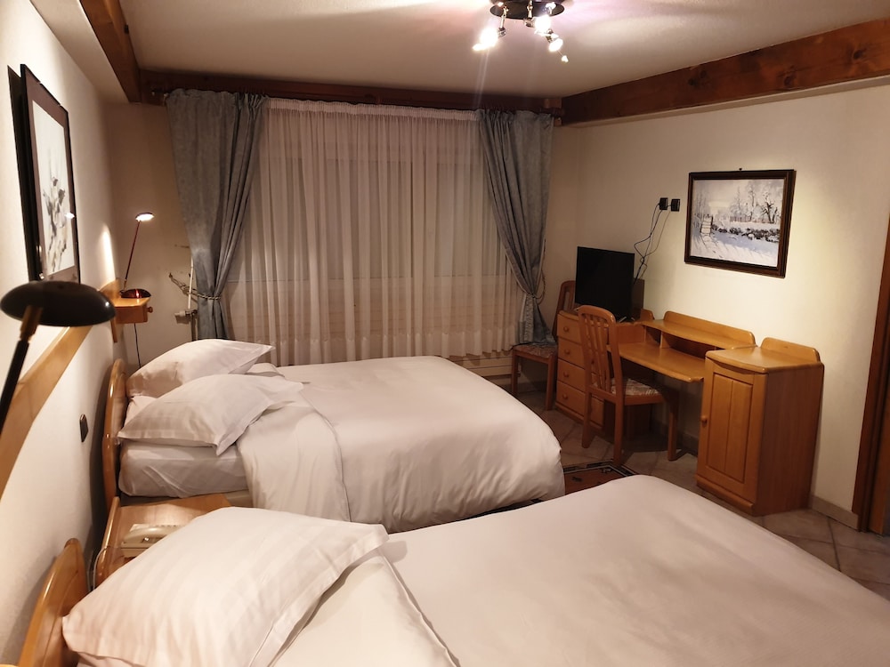 HOTEL DU FAUDE 2/41