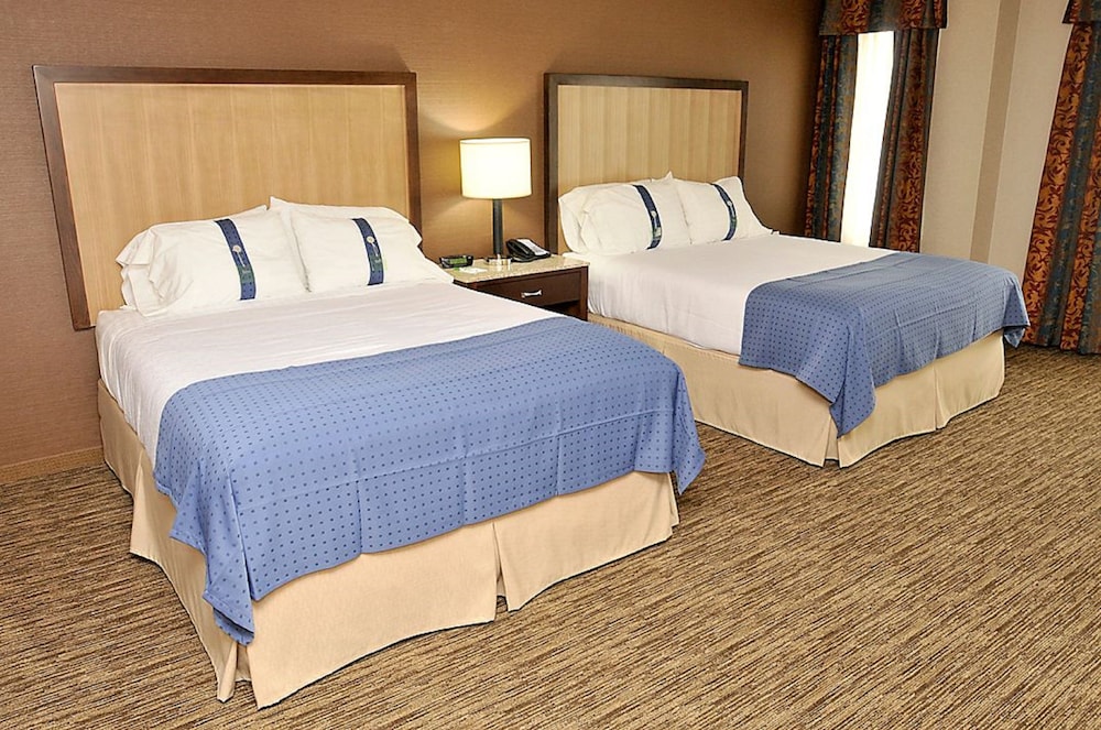 Holiday Inn Hotel Suites Surrey East Cloverdale 14/75