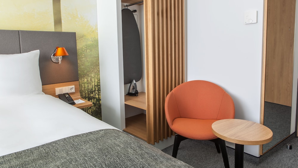 Holiday Inn Munich Leuchtenbergring, an IHG Hotel 9/63