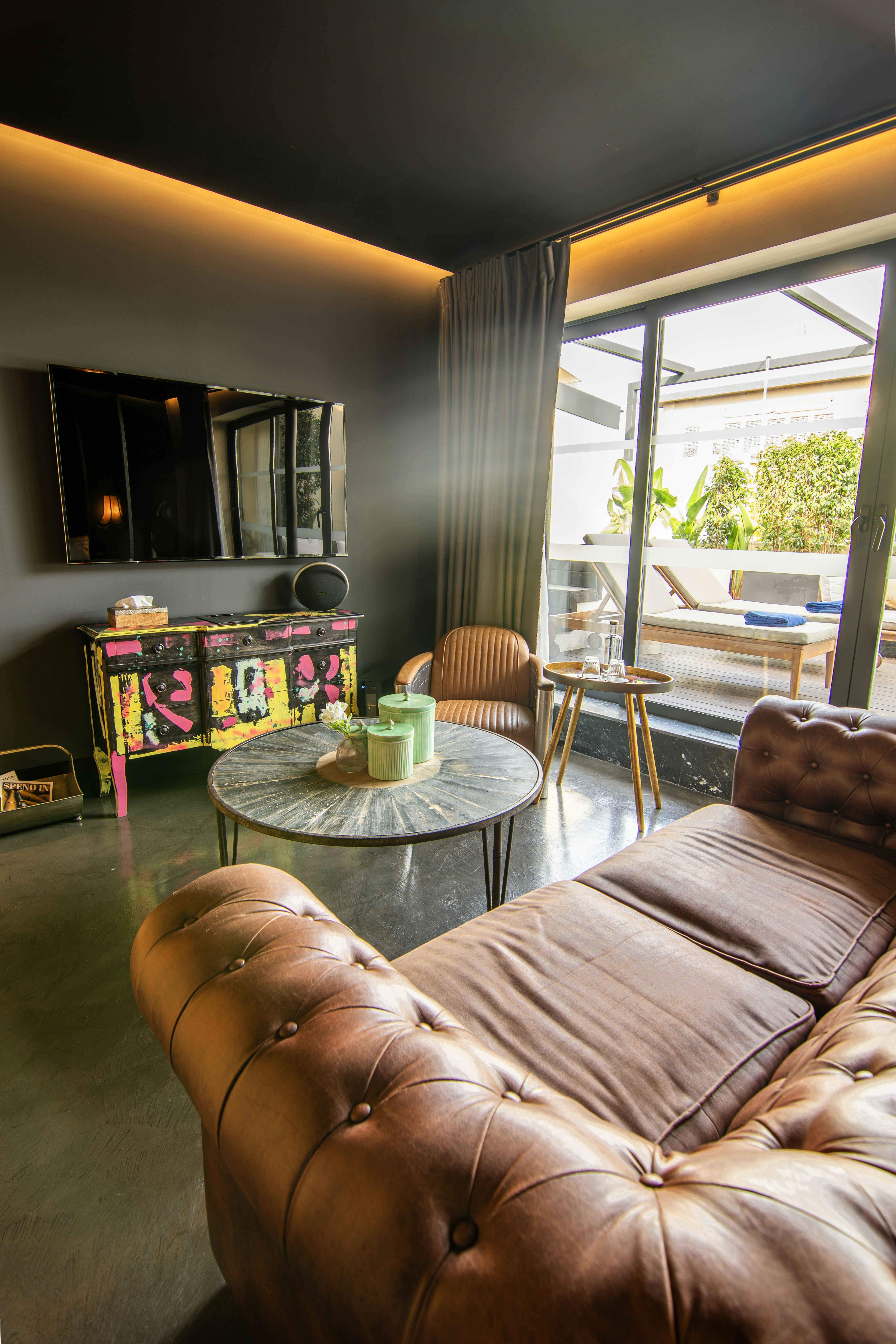 Hotel Lobby Room 50/67