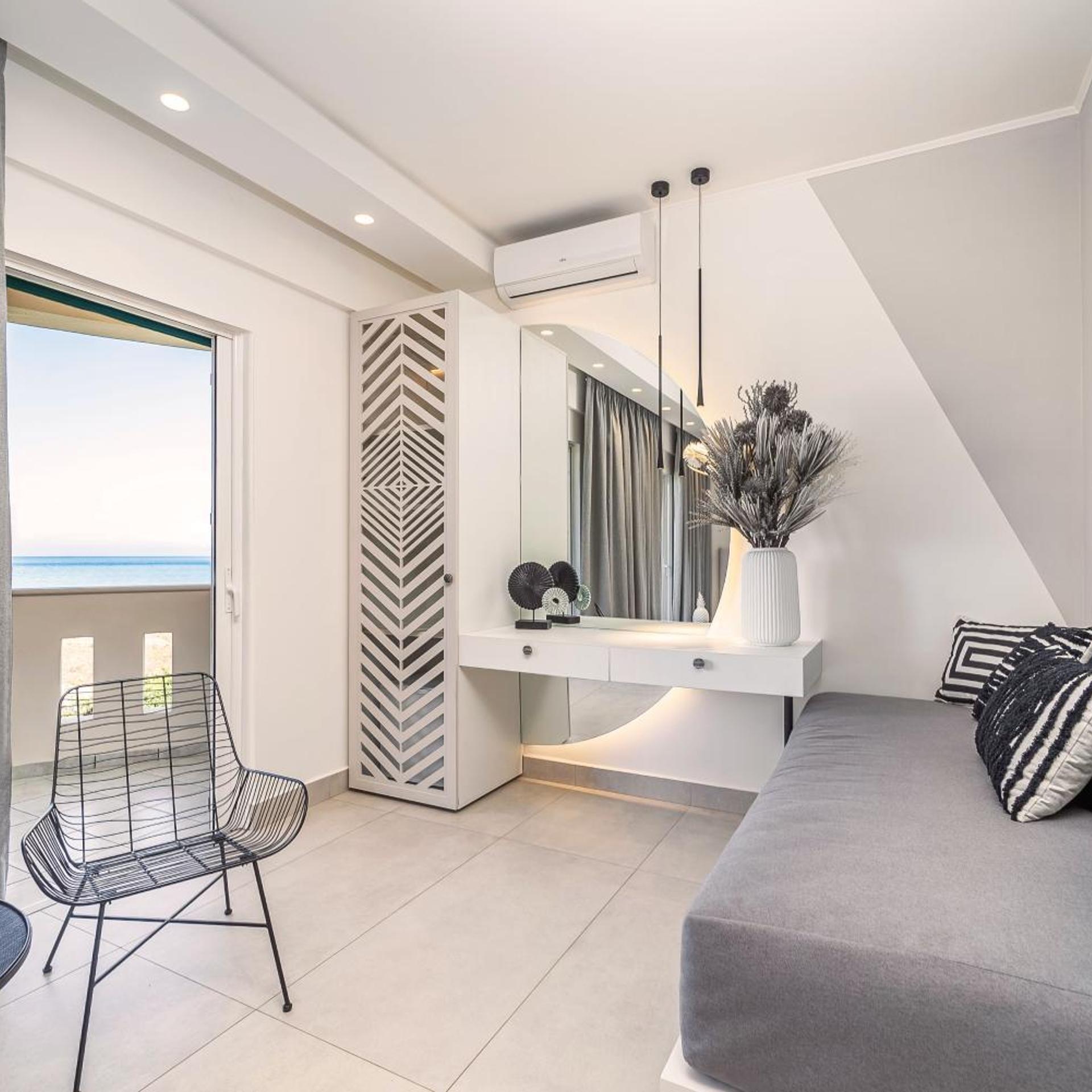 SAN GIOVANNI LUXURY STUDIOS 40/56