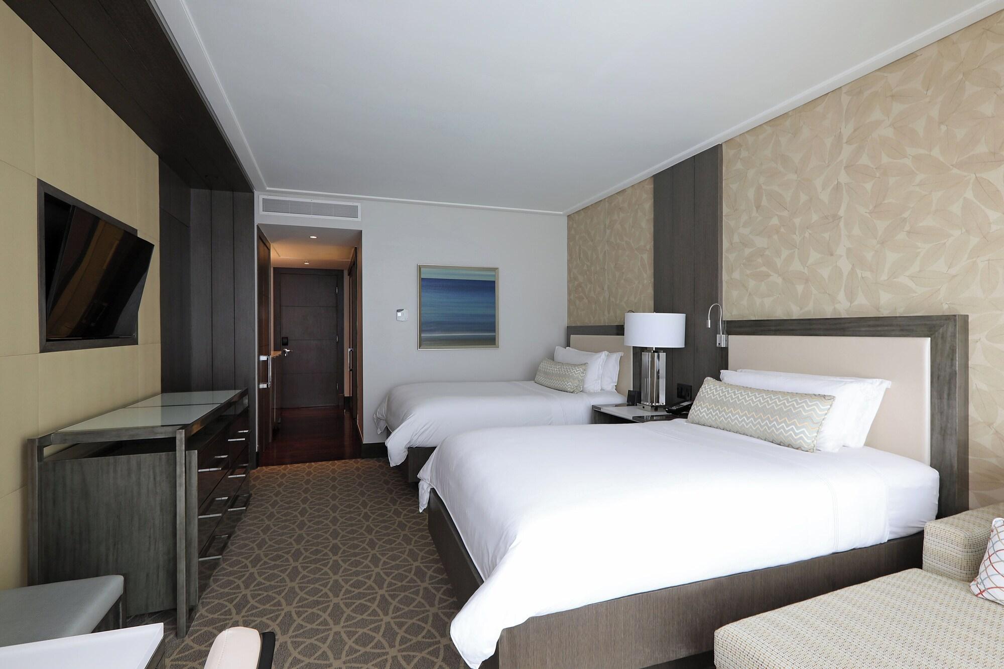 Classic, 2 Double Beds, City View, Club Lounge Access, Top Floor