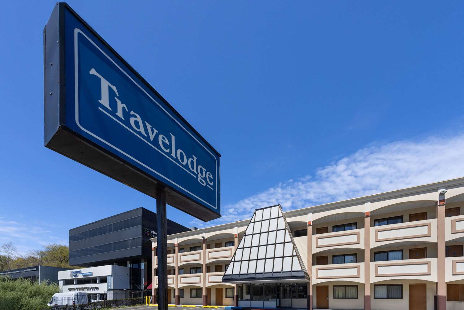 Travelodge by Wyndham Manhasset 3/28