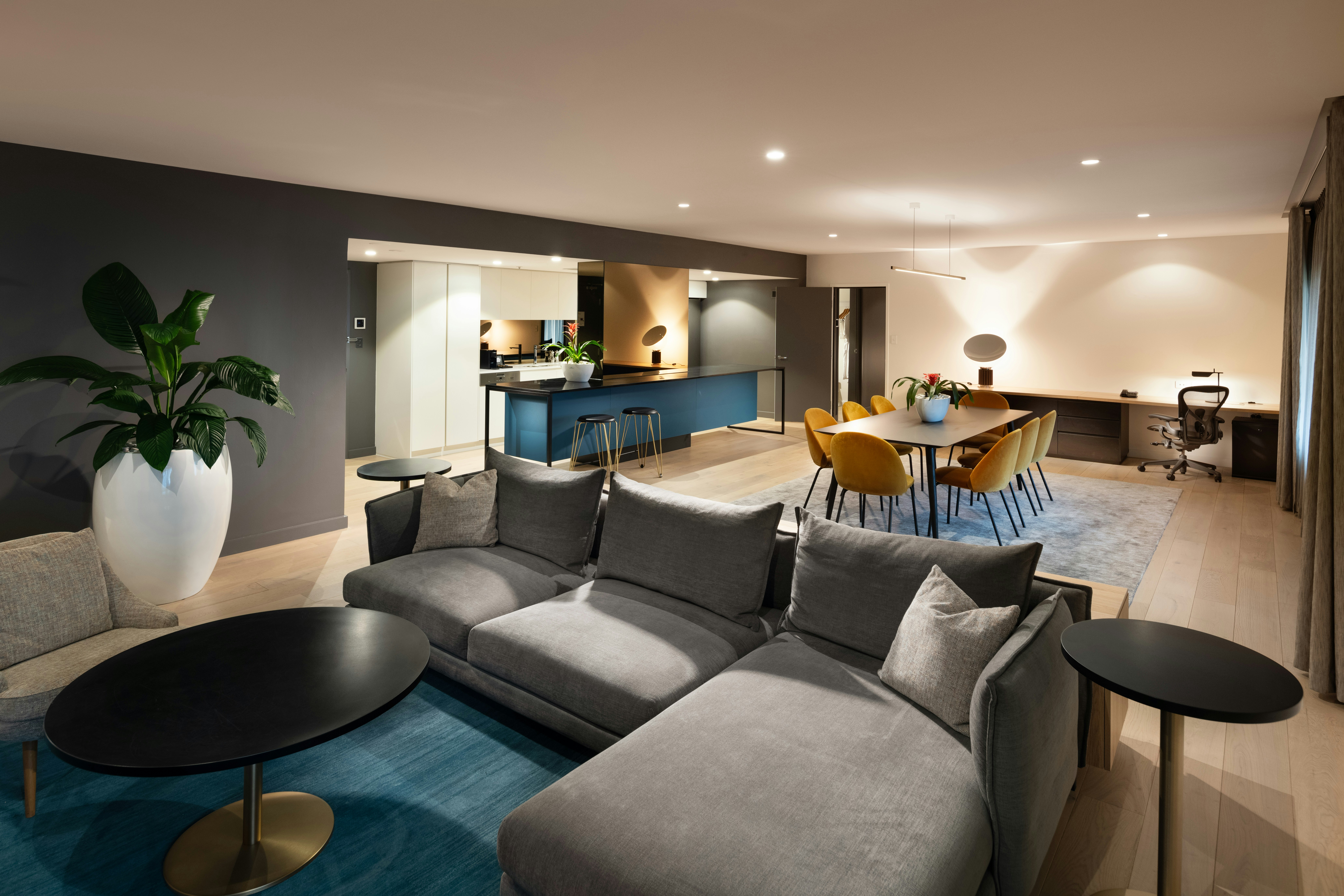 EXECUTIVE, APARTMENT, QUEEN BED