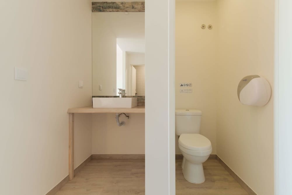 Mixed Dorm, 12 People, Ocean View