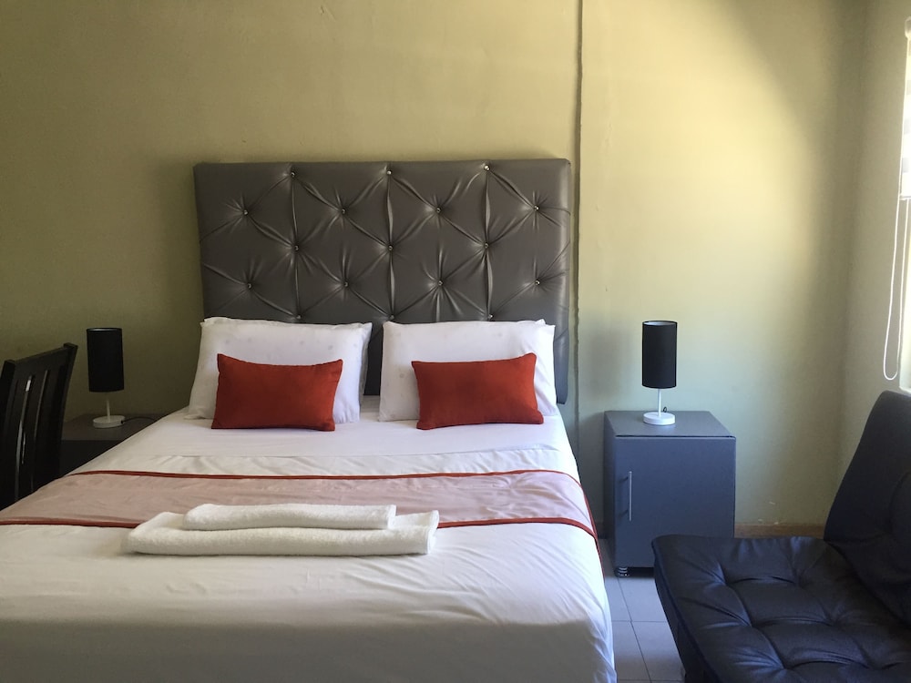 The New Mall Guest House 21/39