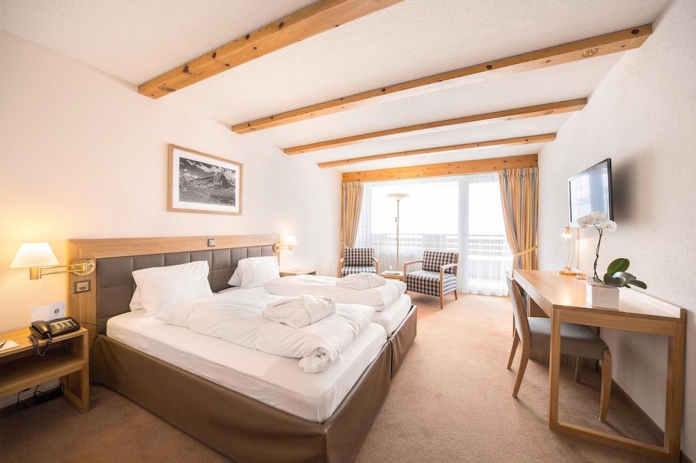 Eiger, Standard, Twin Beds