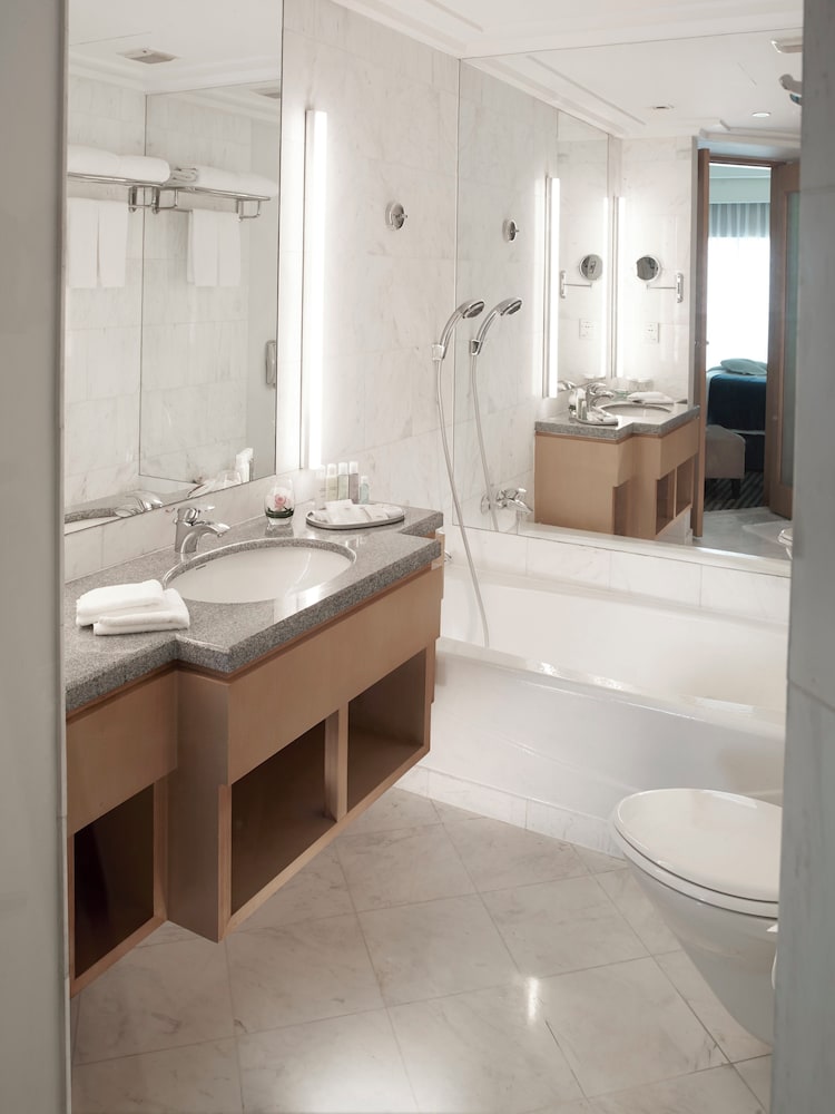 Amara Singapore 59/59