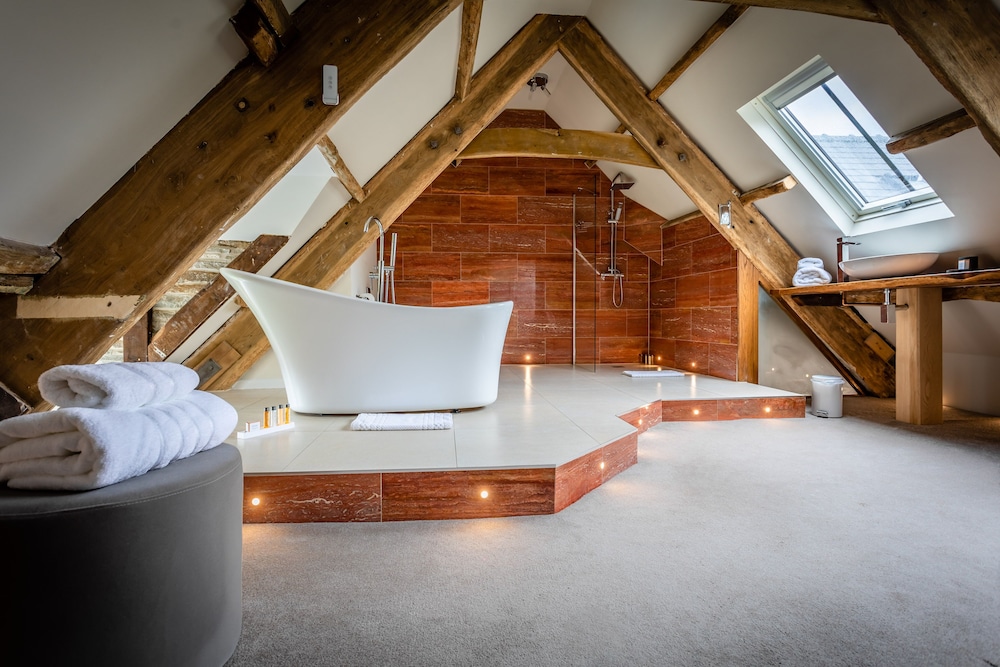 Lanelay Hall Hotel and Spa 17/48