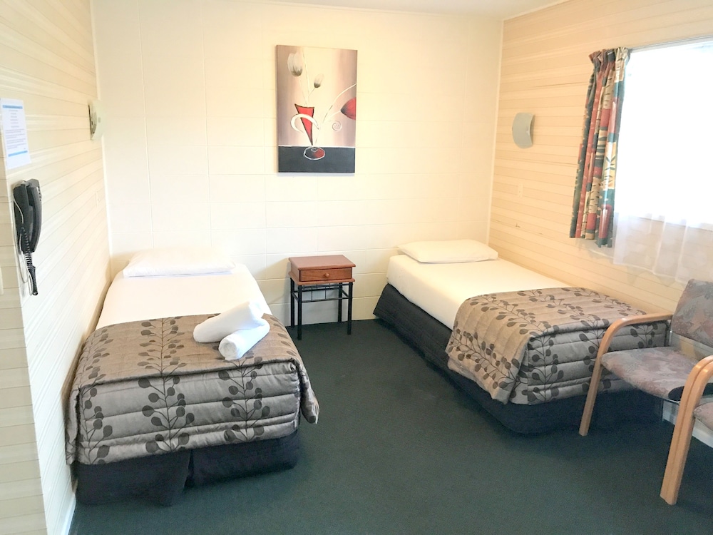 Greenview Motel 33/50