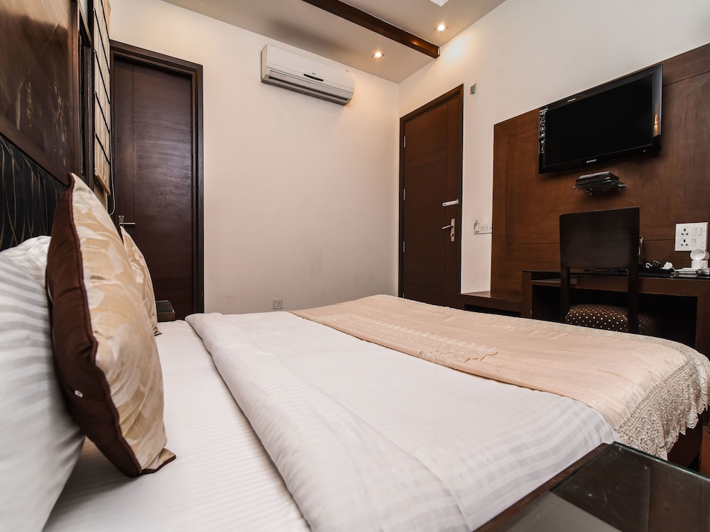 Haris Court Gurgaon 20/50