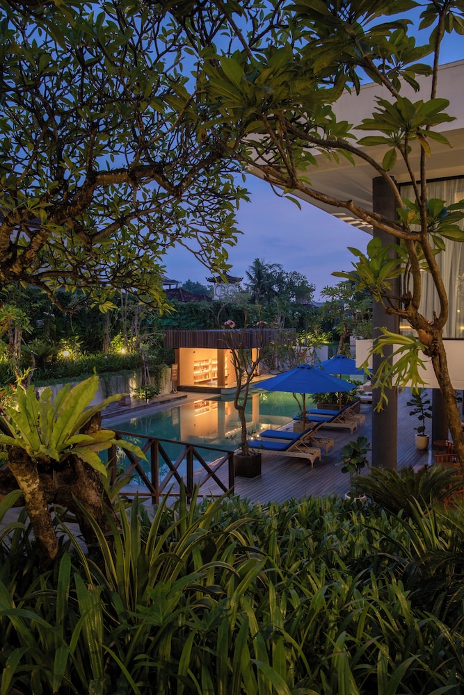 Dialoog Seminyak 45/54