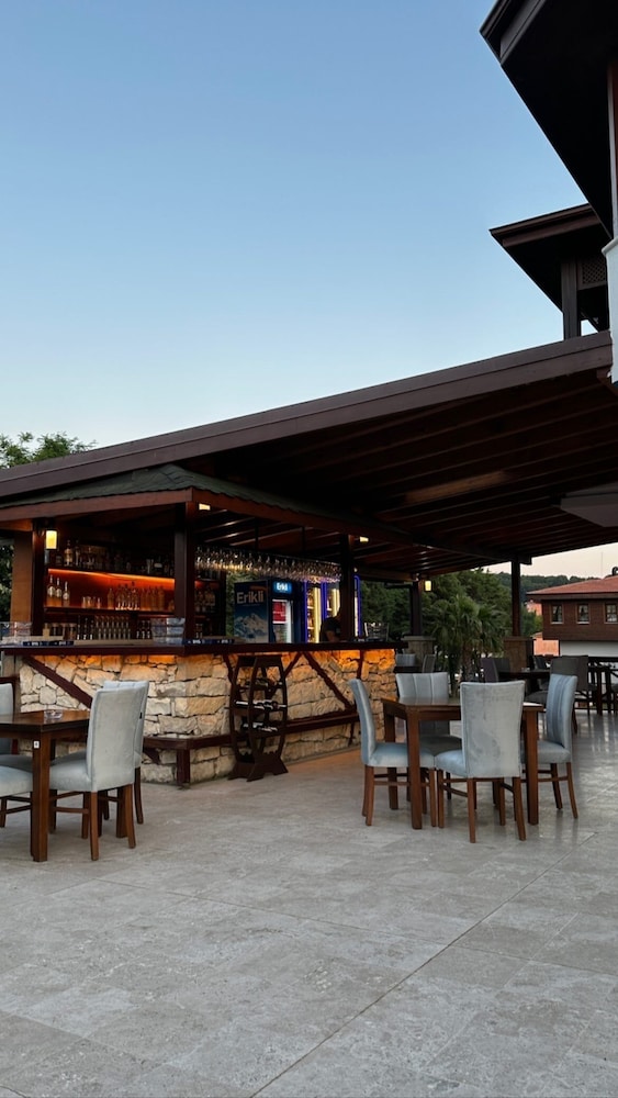 Gunay Hotel 5/45