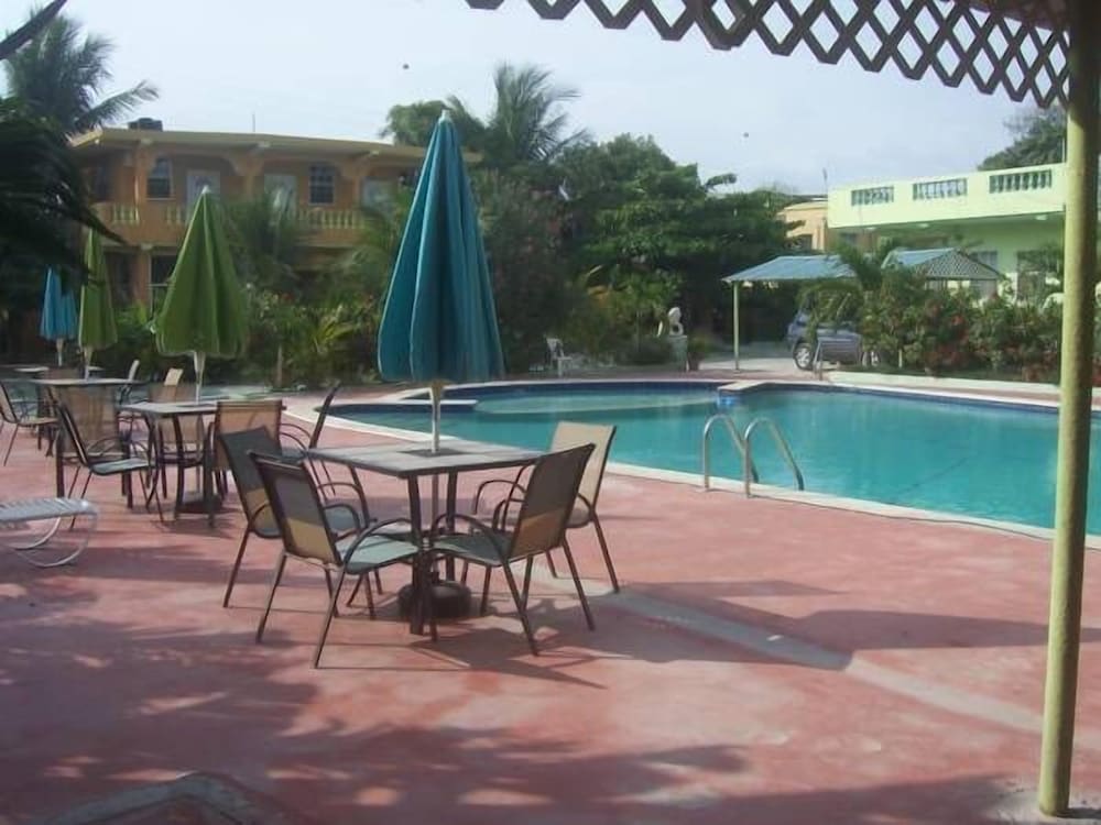 La Cayenna Hôtel Et Restaurant 36/39