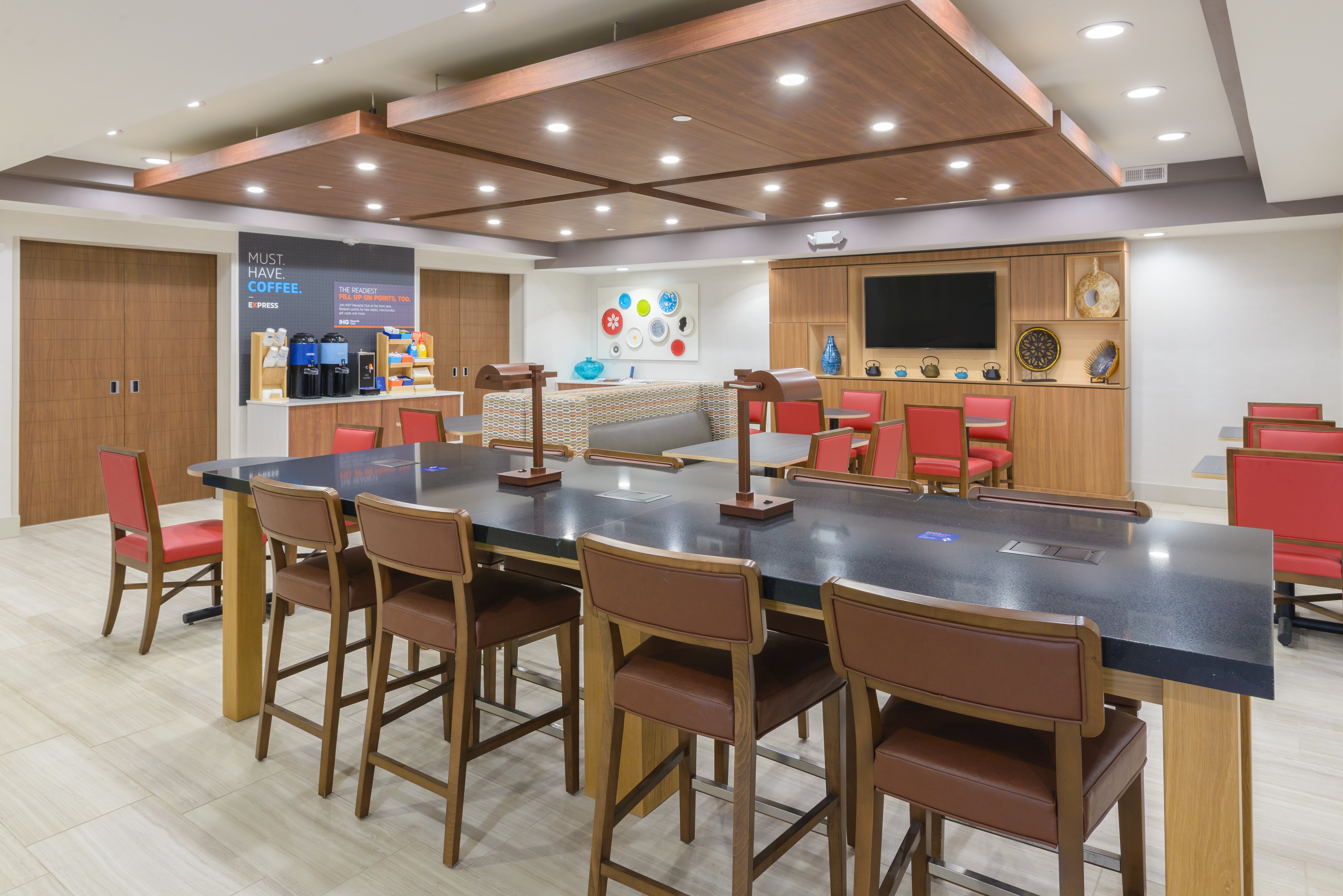 Holiday Inn Express Southington 39/61