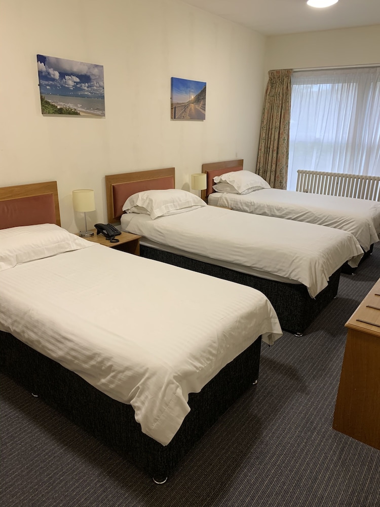 Trouville Hotel 13/76