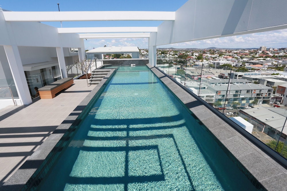 Alex Perry Hotel And Apartments 28/54