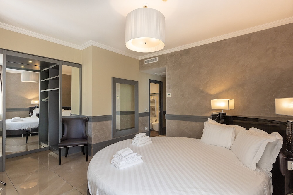 غرفة ديلوكس بسرير مزدوج، Hotel Castellino Roma 3/8
