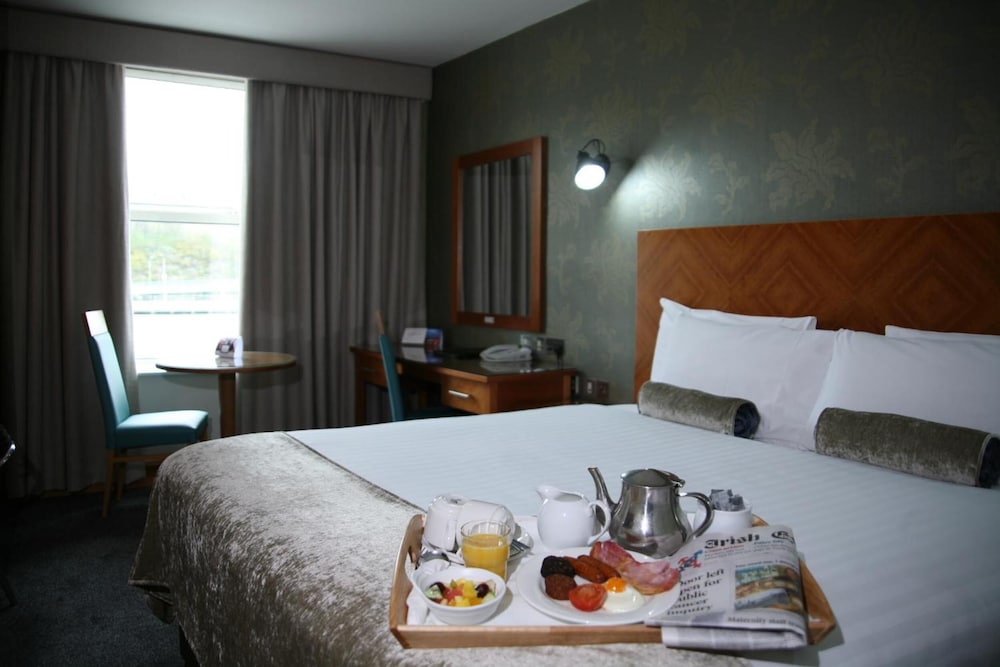 Treacys Hotel Waterford 32/70