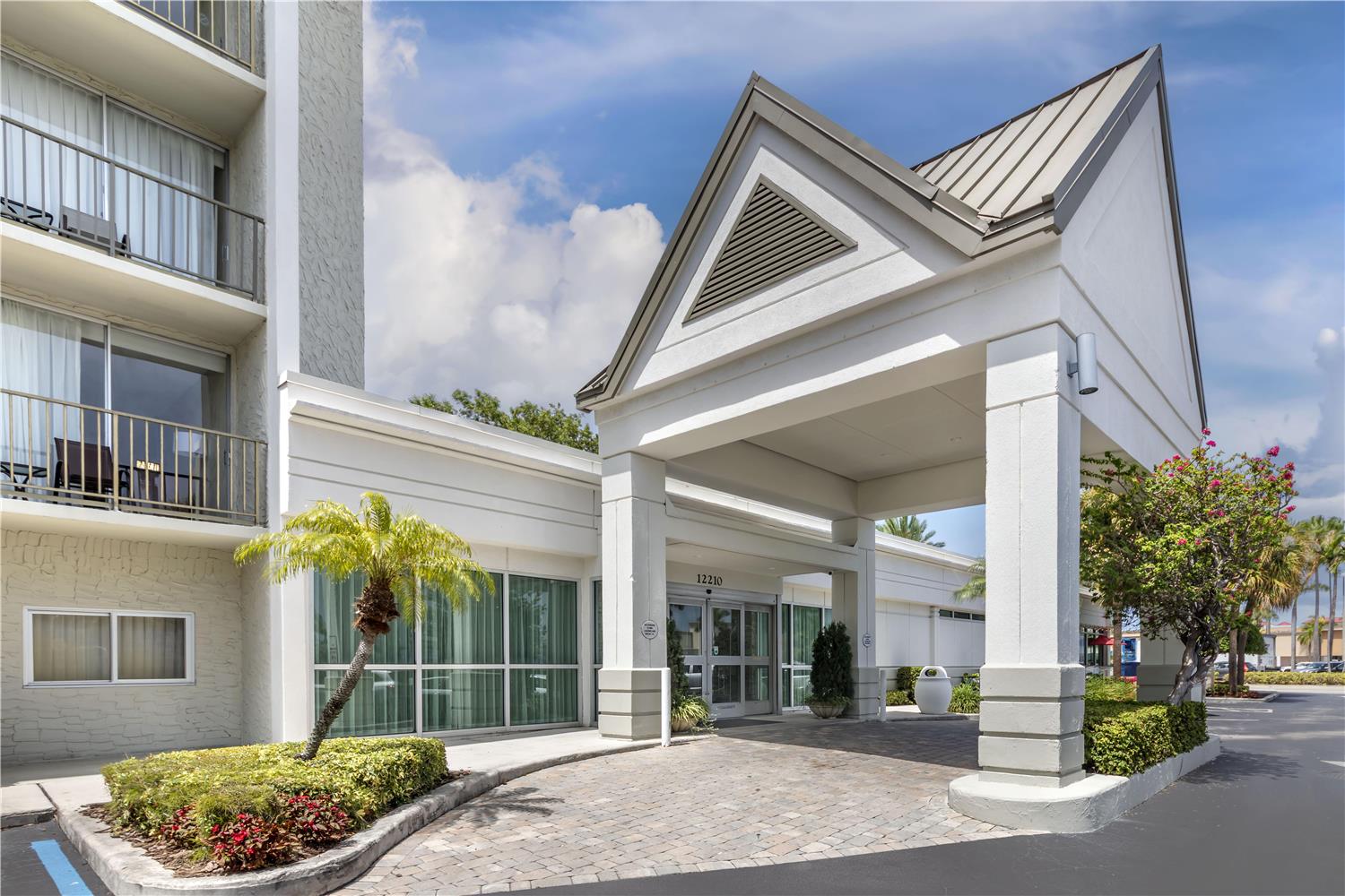 Best Western Plus North Miami Bal Harbour in NORTH MIAMI - FL
