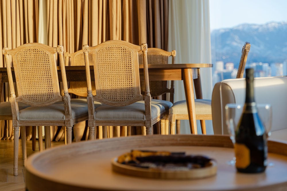 MiraMar Luxury Residences 71/86