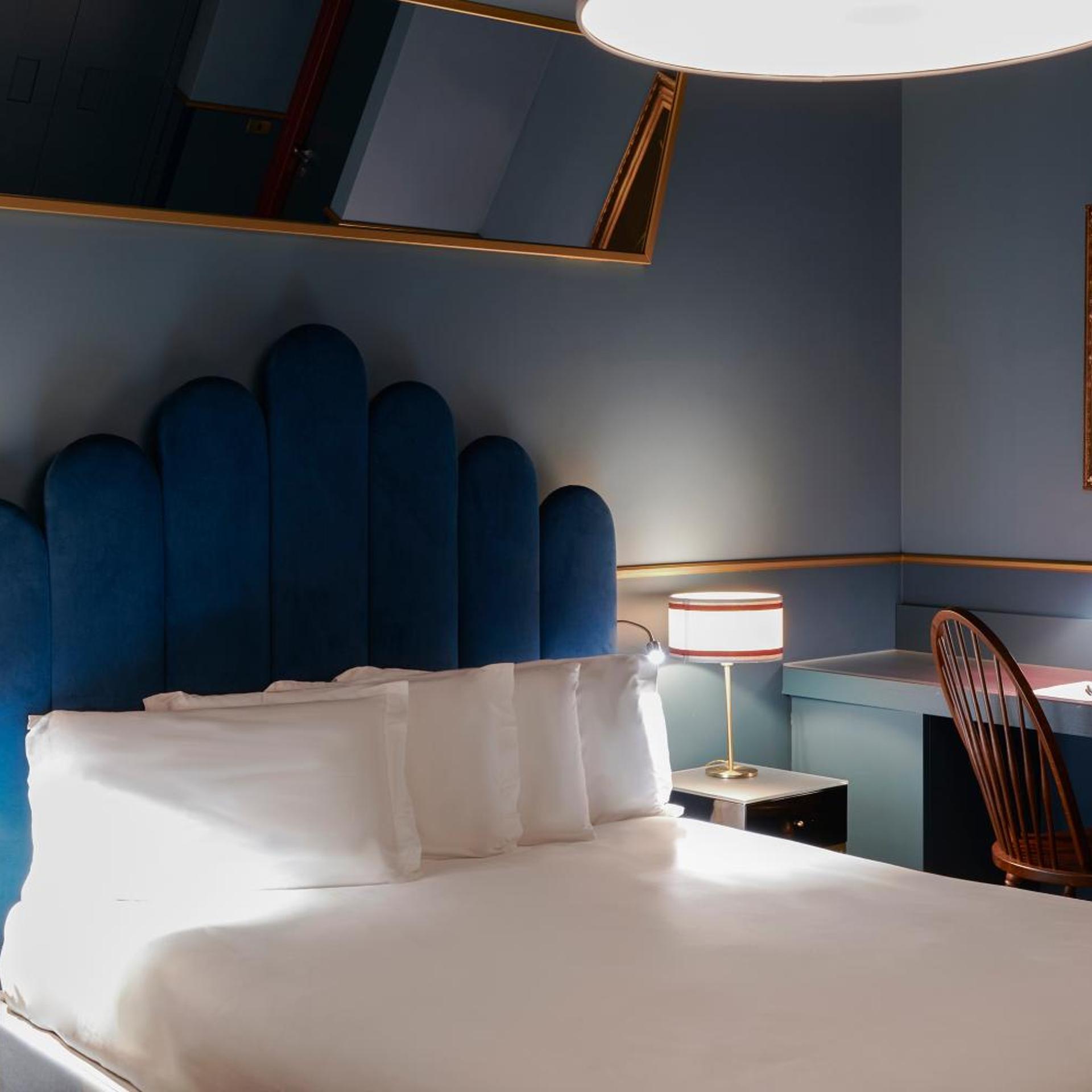 SUPERIOR, DOUBLE BED