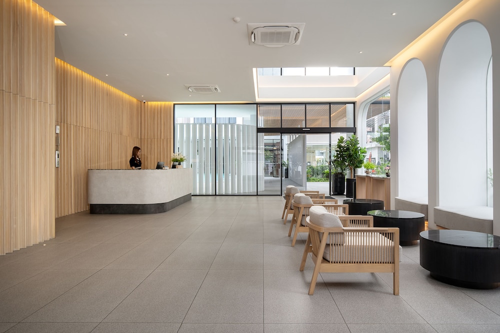 Saan Hotel Sathorn 8/50