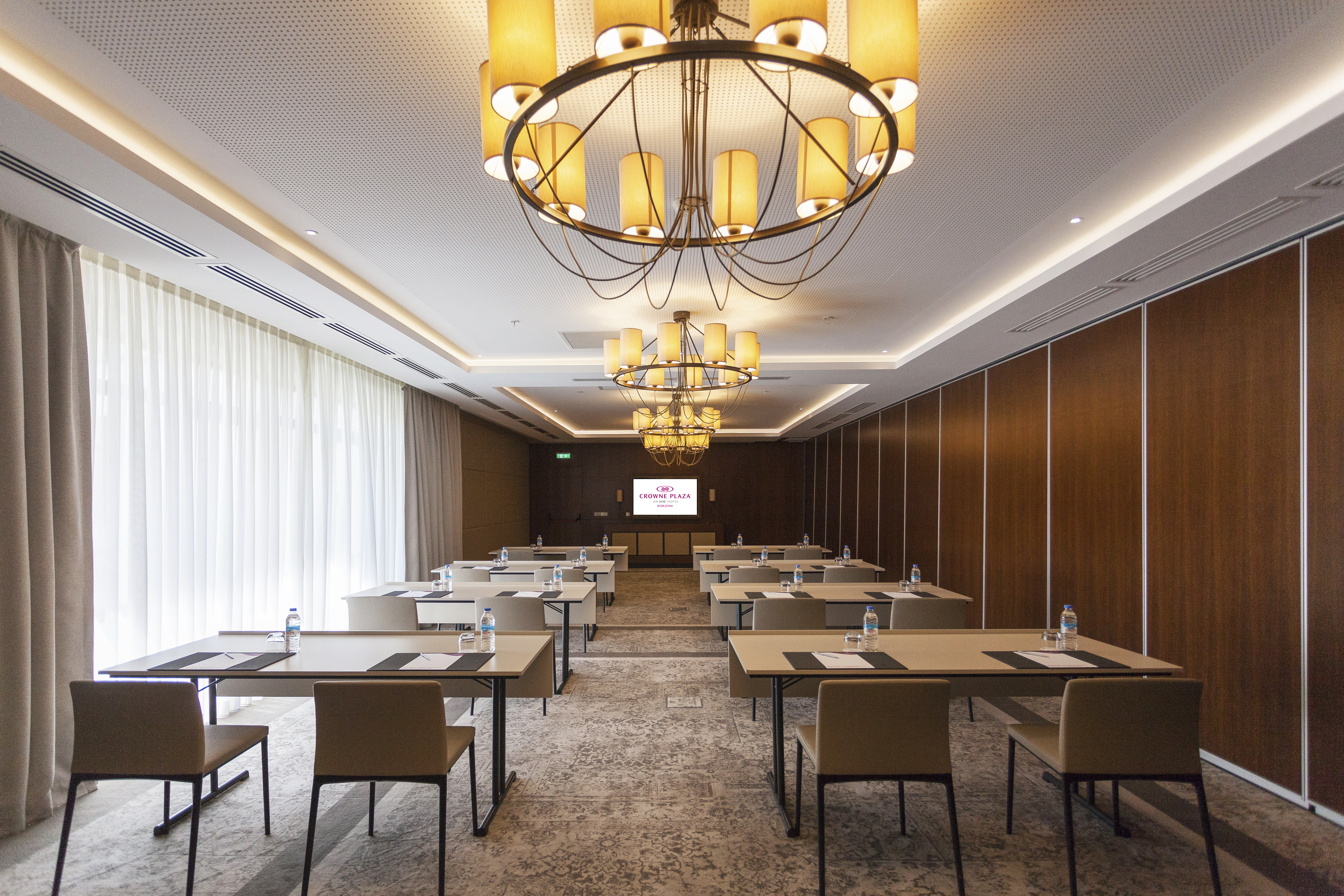 Crowne Plaza Borjomi 49/76