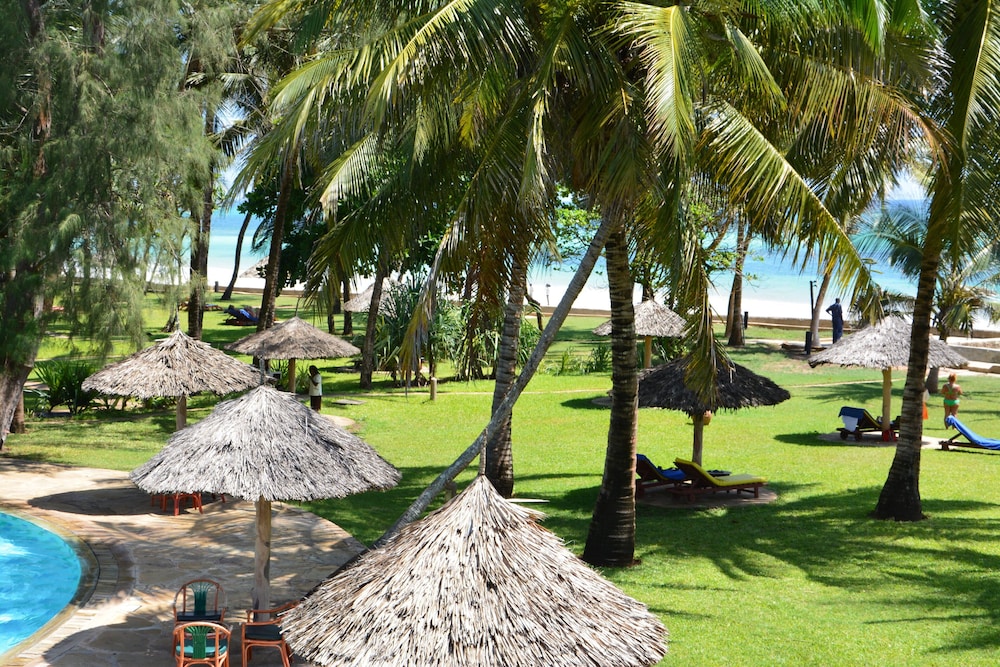 Neptune Palm Beach Boutique Resort & Spa 42/50
