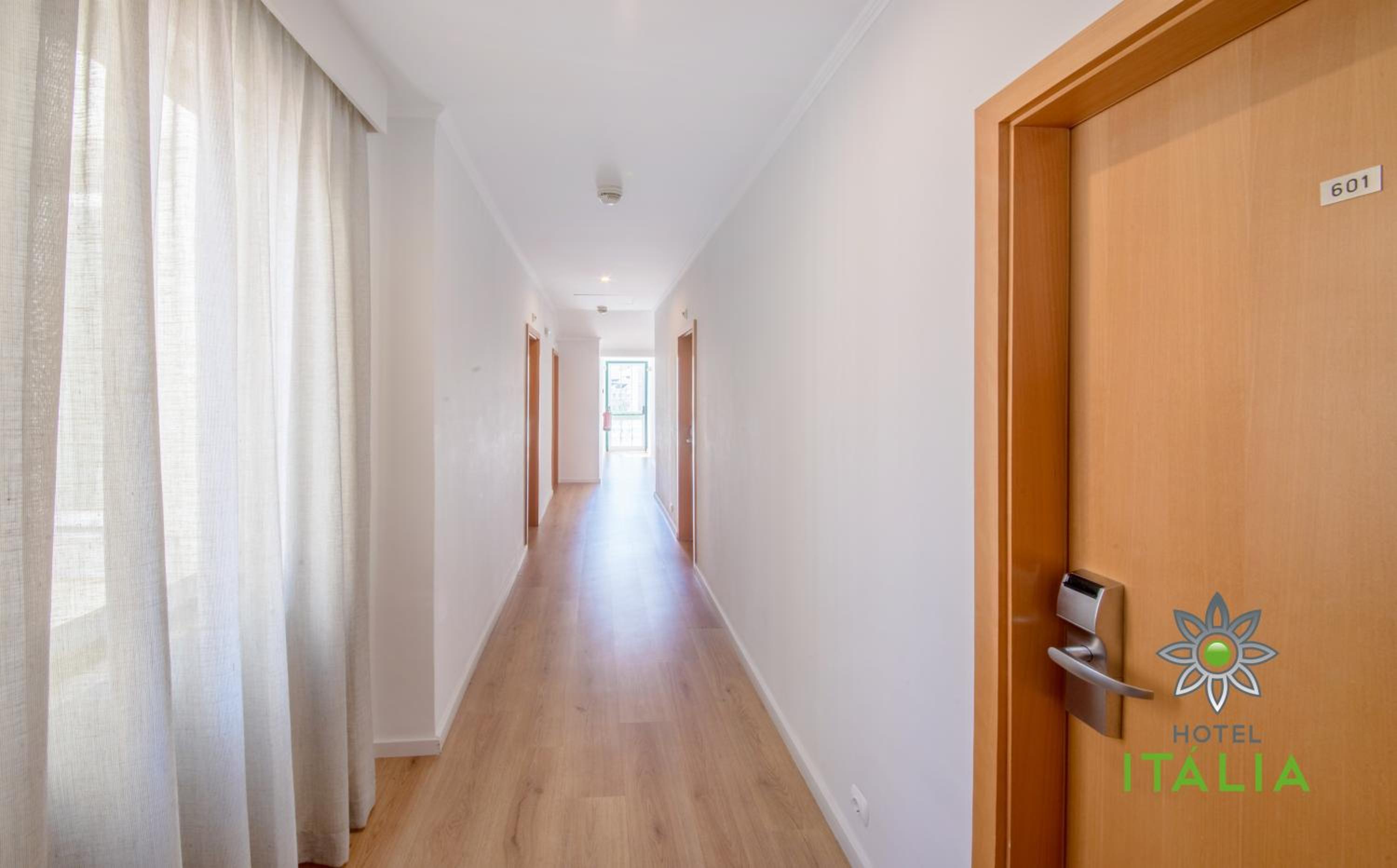 Hotel Italia 31/50