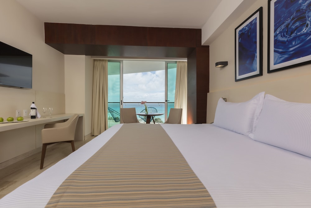 Altitude By Krystal Grand Punta Cancun All Inclusive 23/75