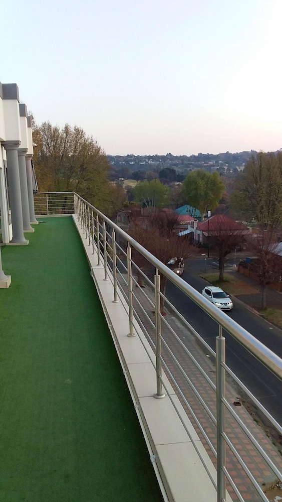 Garden Top Hotel 3/33