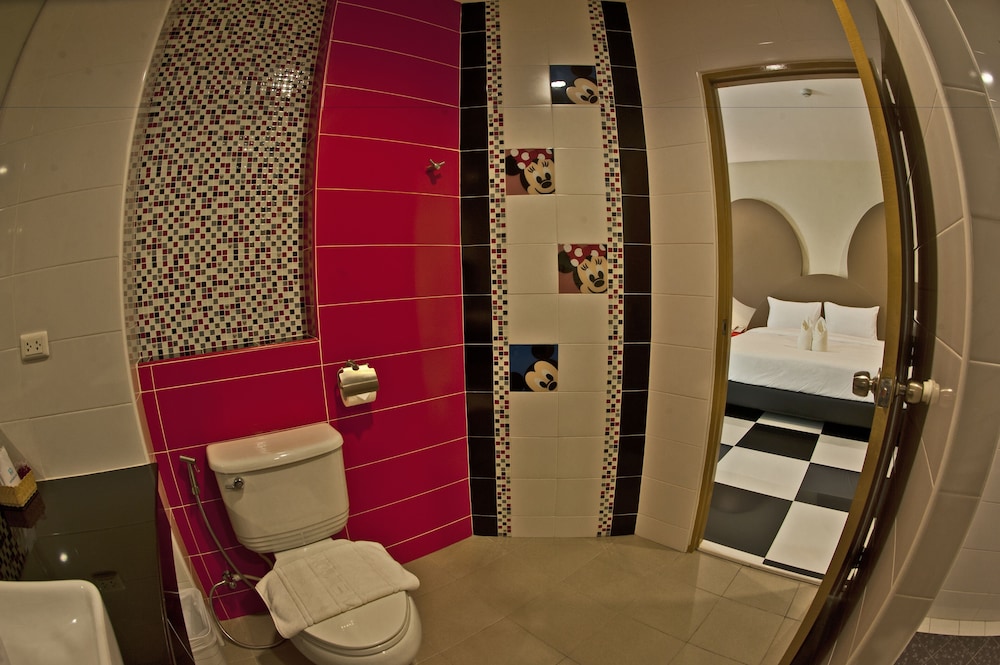 Omg Hotel 51/58
