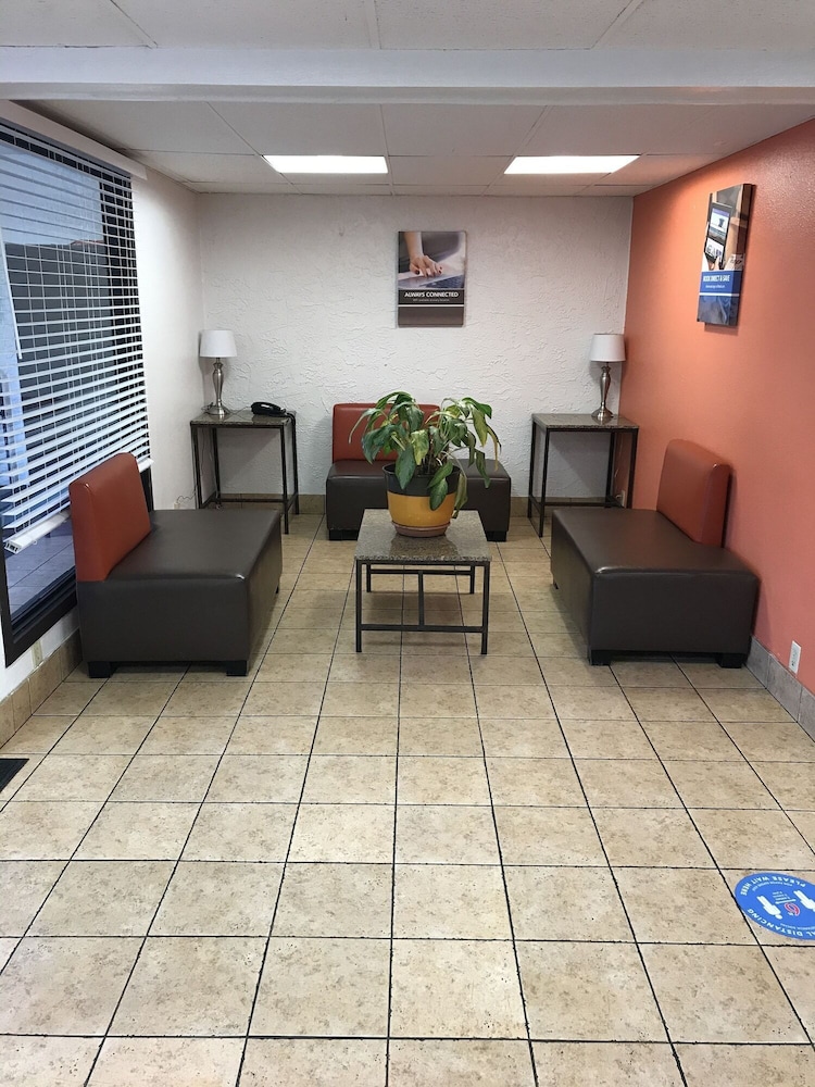 Motel6 Saint Paul, MN - I-94 42/54