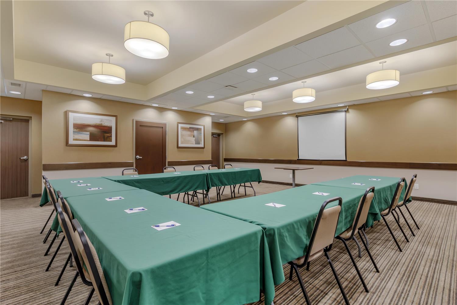 BEST WESTERN PLUS Winnipeg West 14/16