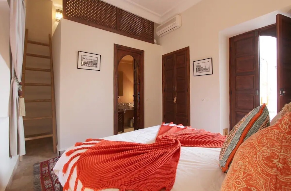 Riad 107 19/50