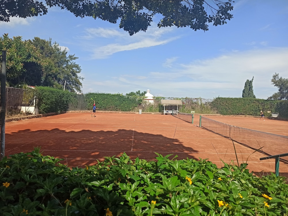 Villa Internacional De Tenis 46/50