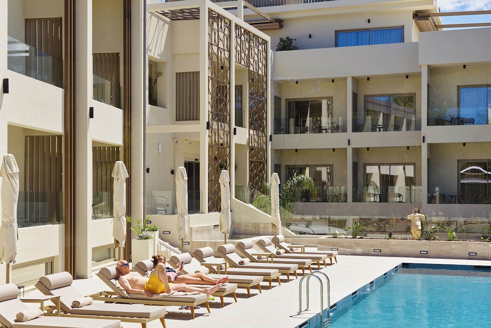 Inea Hotel and Suites 17/78