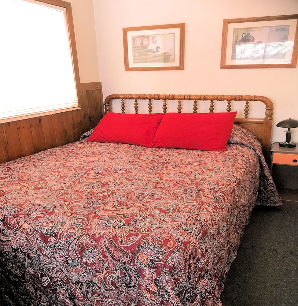 Clear Lake Resort 9/50