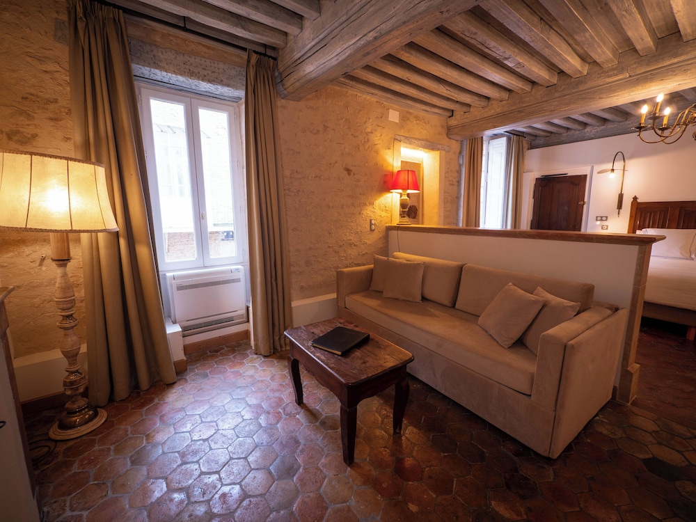 Hotel Des Remparts 48/67